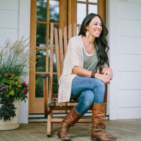 White - Real Leather Leaf Earrings! Super Soft! - Picture 6 of 7
